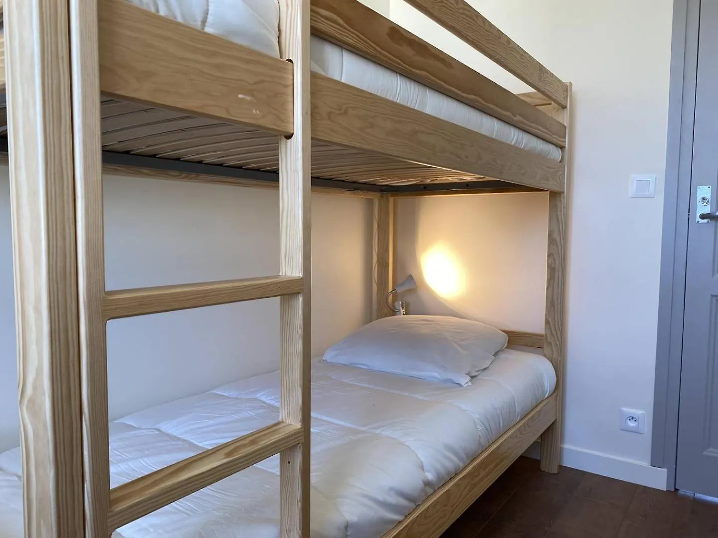 108 - Appartement T4, Au Dernier Etage, Avec Ascenseur, De La Residence Des Arcades, Avec Magnifique Vue Mer. Фреэль Франция